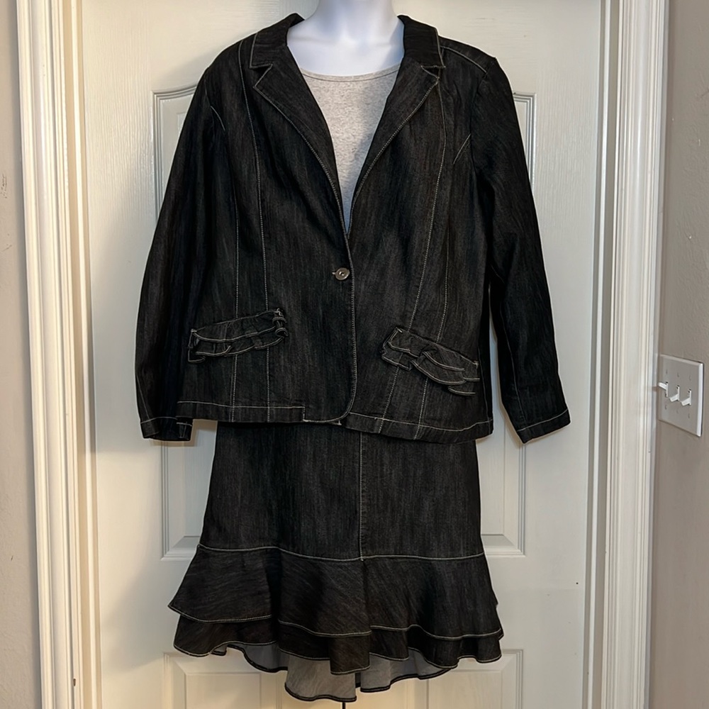 Lane Bryant dark denim jacket & matching skirt. Jacket is a 26 & skirt is a 24.